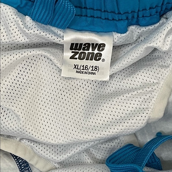 Wave Zone sz 16-18 boys board shorts blue print - Picture 4 of 5